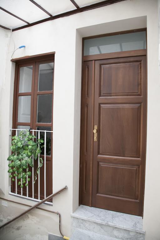 Sirhouse - Boutique Apartment In Ortigia Сиракуза Стая снимка